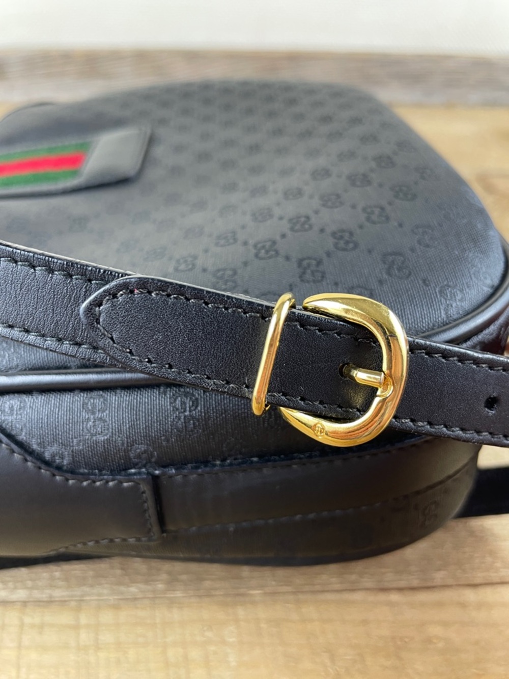 Vintage Gucci Micro GG Supreme Web Sherry Line CrossbodyBag - Picture 6 of 15